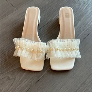 White Heel with Pearls